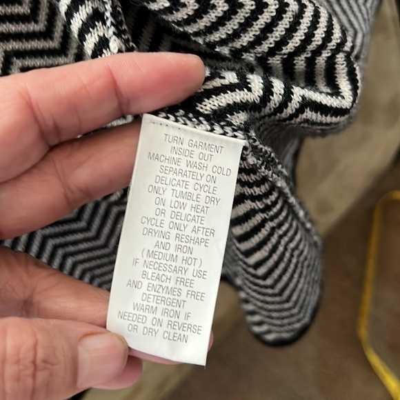 Katie & Elie‎ 100% Merino Wool chevron sweater/blazer/cardigan size M - Picture 6 of 9